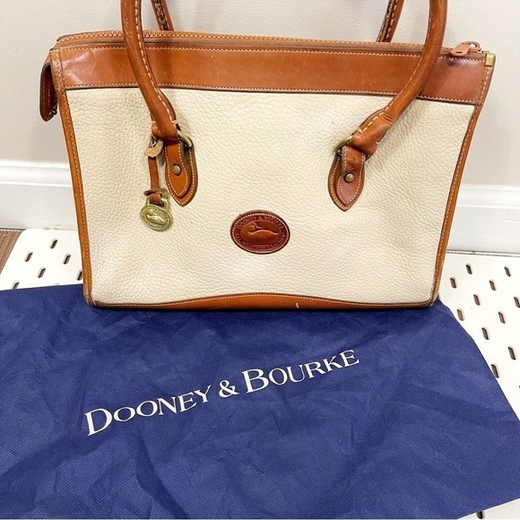 Dooney & Bourke VINTAGE Bone White & Brown Trim Leather Shoulder Satchel - Picture 1 of 15
